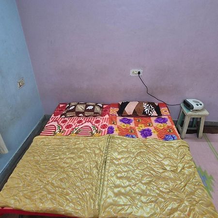 Prayag Ravi Homestays Allāhābād Junction Buitenkant foto